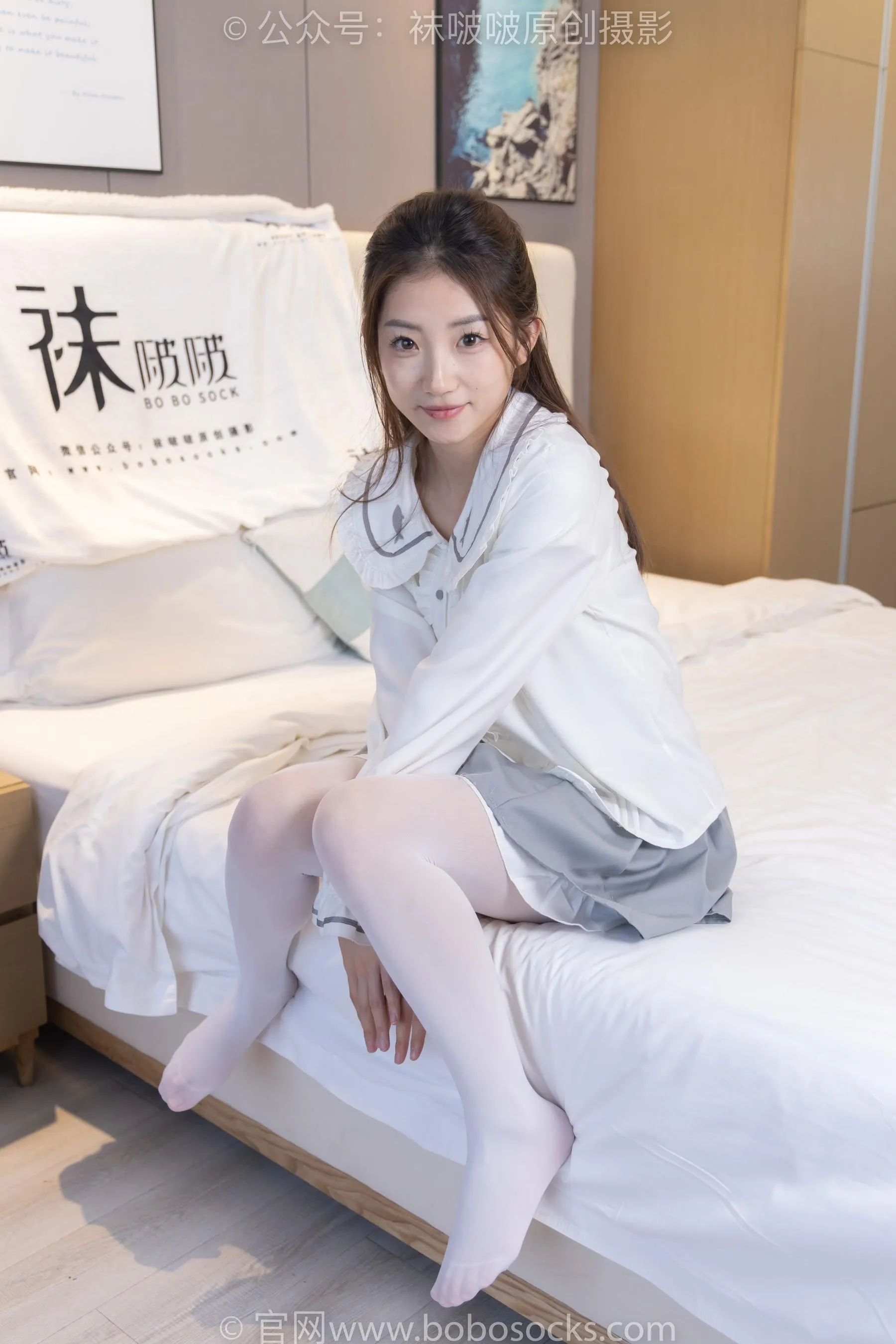 [BoBoSocks袜啵啵]NO.211 小沫-高跟鞋、厚白丝 [89P]插图2
